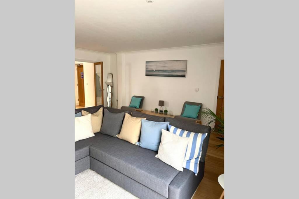 Luna Beach - Luxury Carbis Bay Apartment + Parking Exterior foto